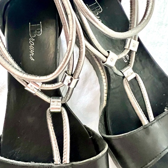 BROWNS Leather Flat Sandal size 7 ❤️ - Picture 3 of 5